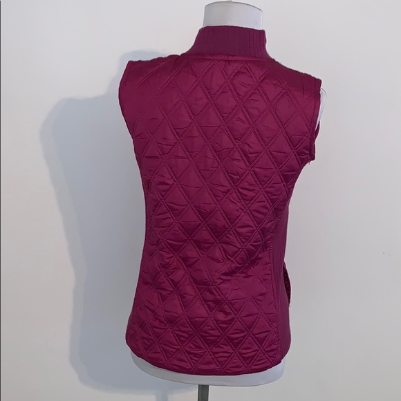 💕SOLD💕 Quilted Pattern Vest - Picture 3 of 3